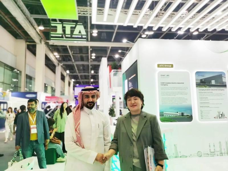 General Manager Zhang Weifang of Longjian Group led a delegation to attend the Dubai exhibition